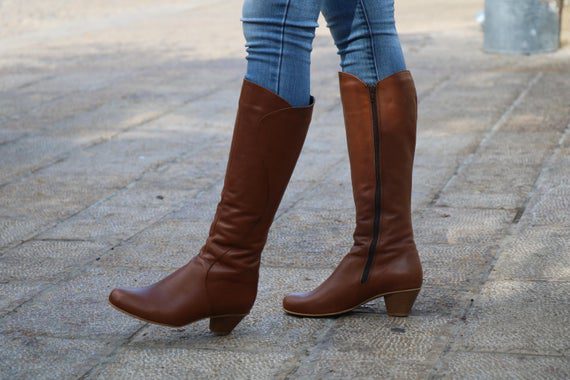 La ce sa fii atenta atunci cand cauti sa iti cumperi botine dama elegante?