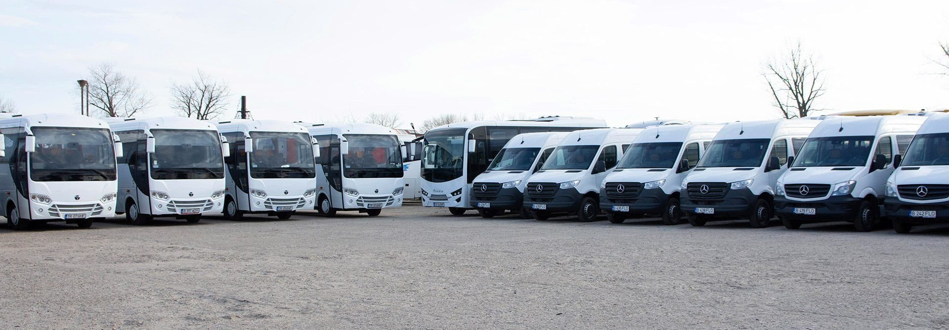 Pregătește-ți vacanța alături de serviciile de închirieri autocare și microbuze Transcar