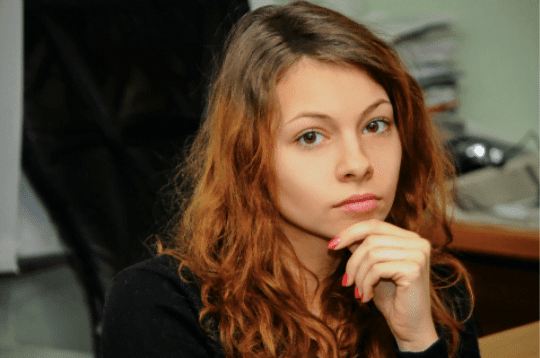 Videochat de acasă sau de la studio? Cum alegi varianta potrivită pentru tine