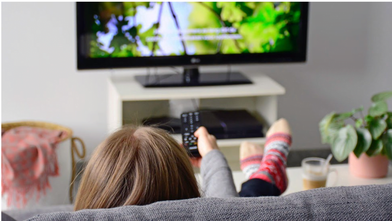 Mai este necesar un abonament TV cand internetul este omniprezent?