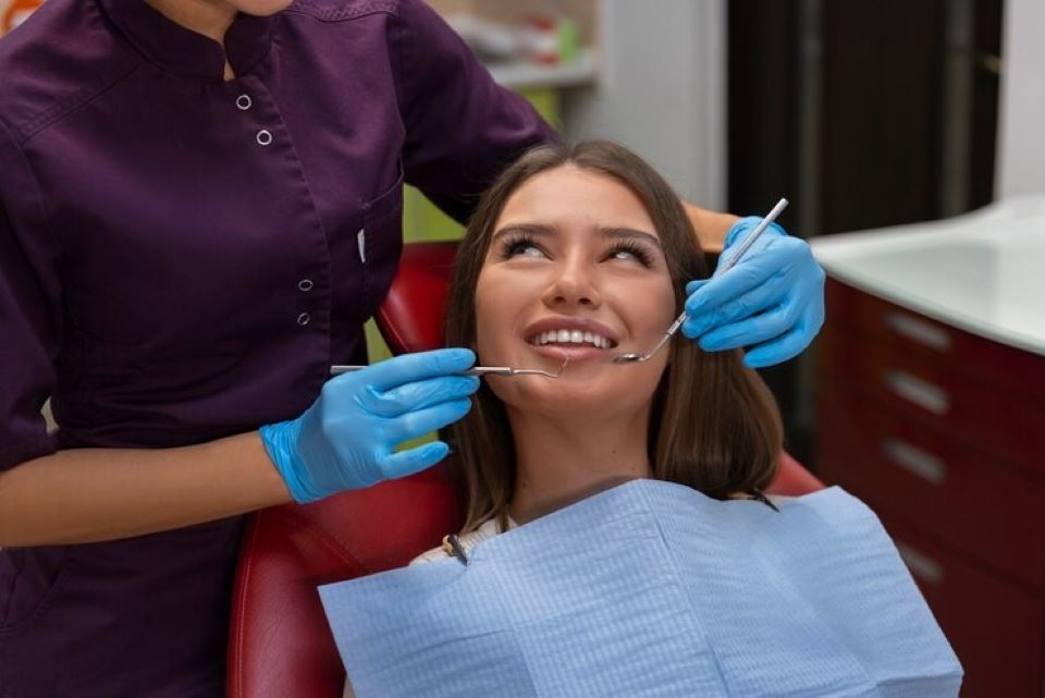 Cum să îți alegi medicul stomatolog? 5 aspecte de care să ții cont