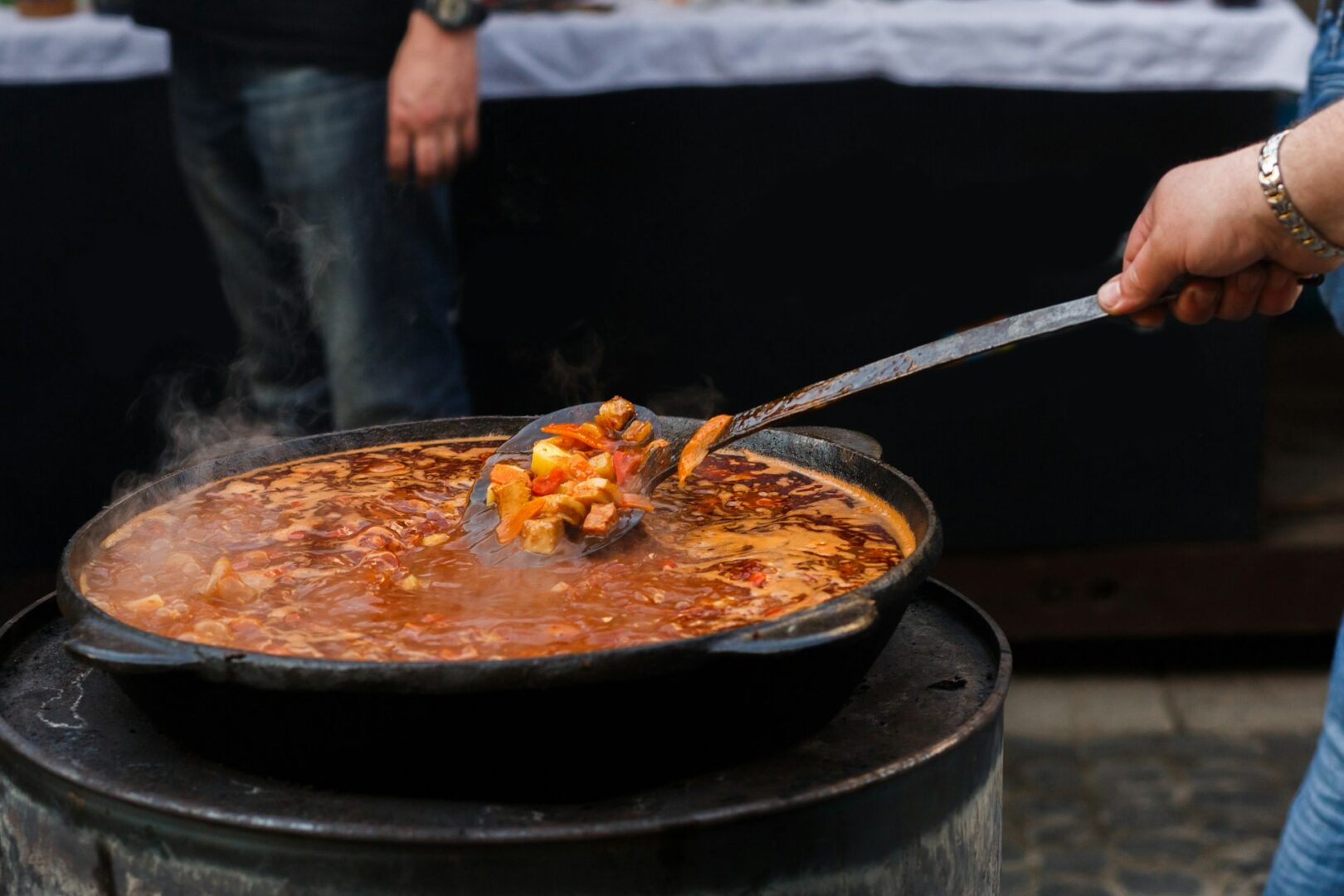 Rețete de Ostropel de Pui: Delicii Tradiționale Românești