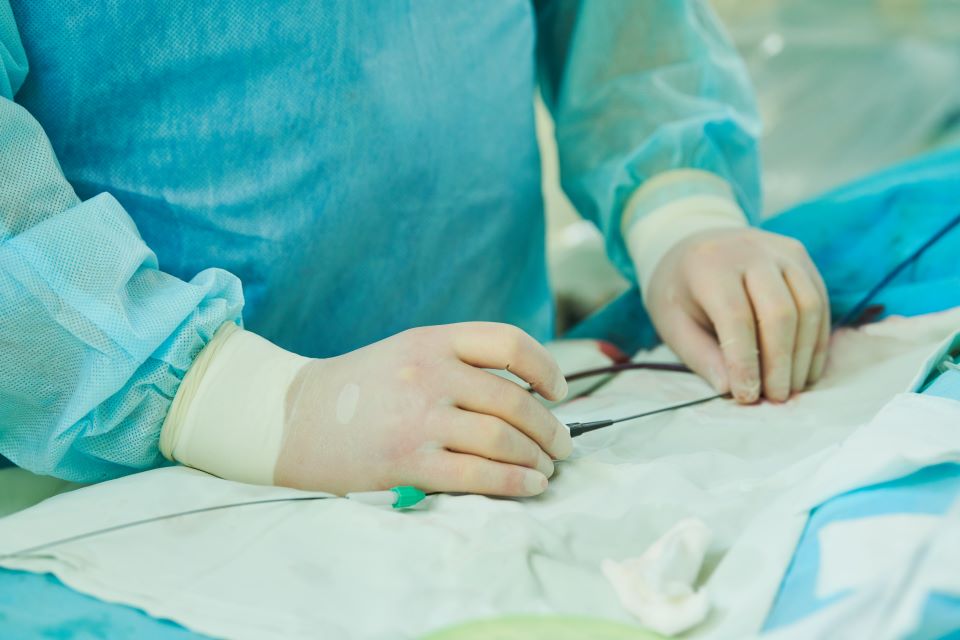 Ce reprezintă coronarografia și când se aplică această tehnică de diagnosticare?