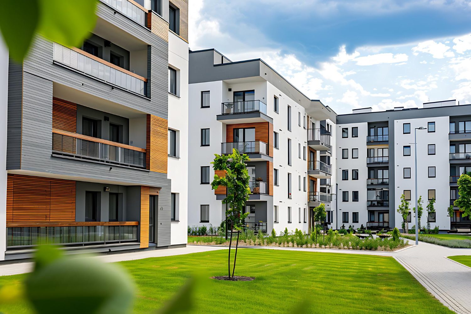 Cum Să Navighezi în Piața Imobiliară în Expansiune: Sfaturi și Strategii