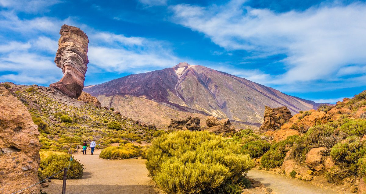 Cum să urci pe Vulcanul Teide: cele mai bune trasee și sfaturi pentru drumeție