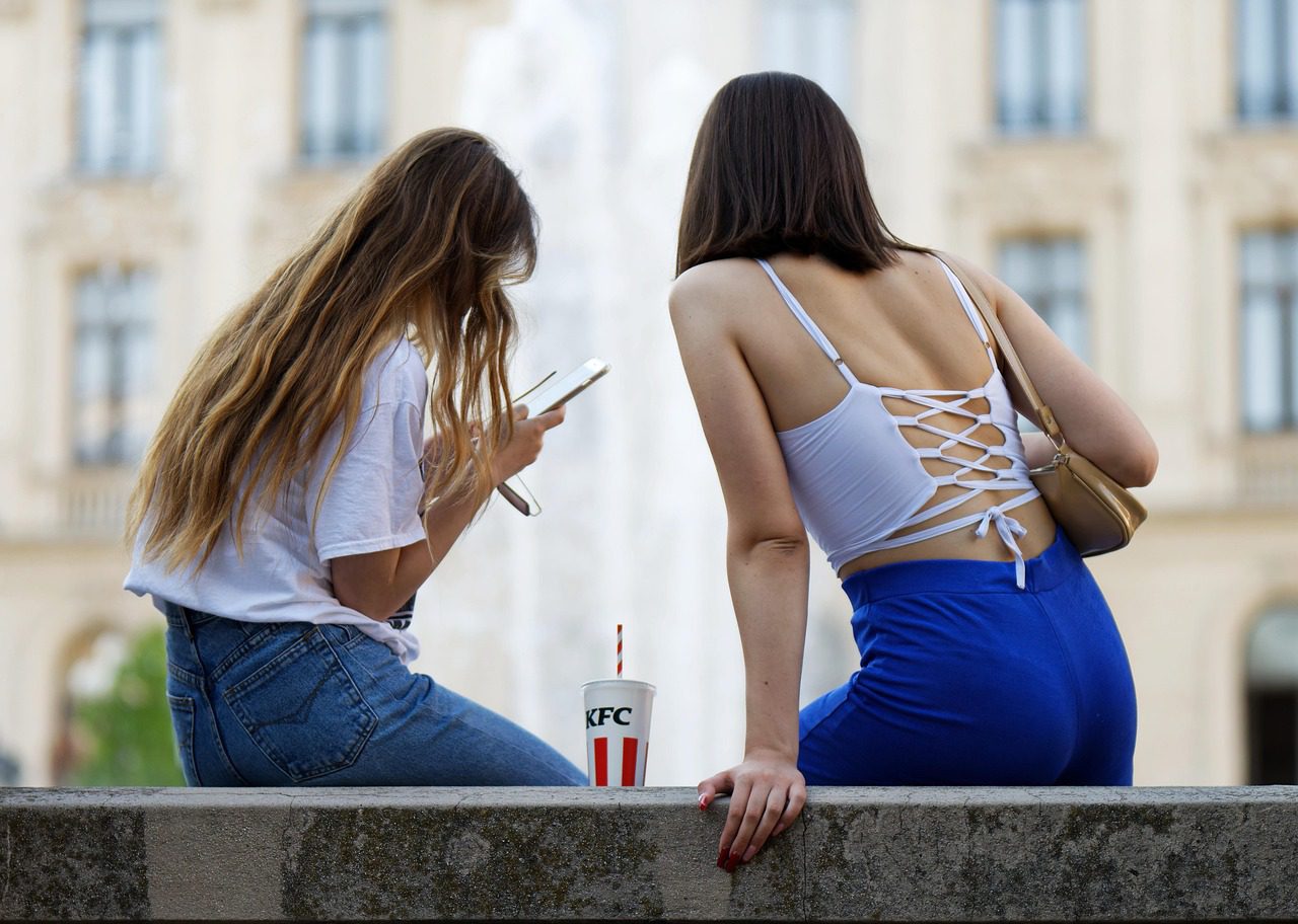 Moda anilor 90 la femei